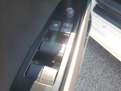 New 2026 Toyota Camry SE image 19