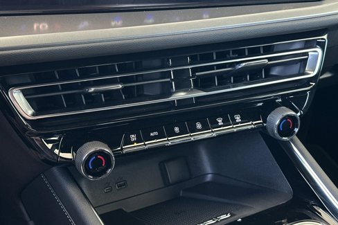 New 2026 Chevrolet Traverse LT w/ Enhanced Driving Package image 22