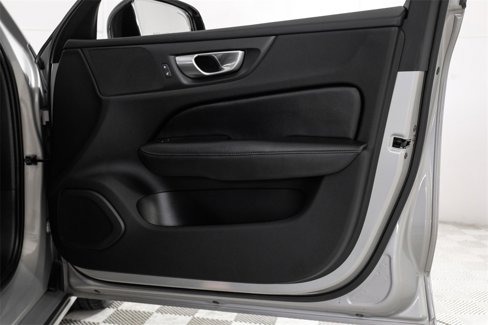 Used 2024 Volvo S60 B5 Plus image 44
