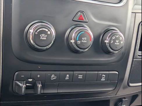 Used 2018 RAM 2500 Tradesman w/ Chrome Appearance Group image 14