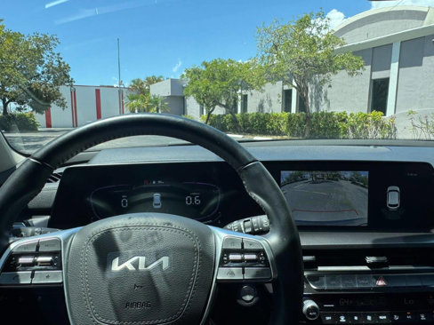 Used 2024 Kia Telluride S image 17