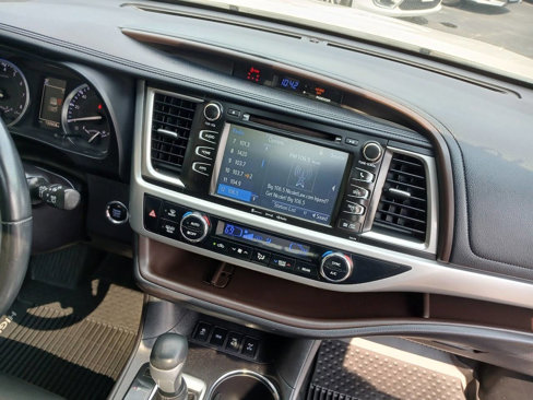 Used 2018 Toyota Highlander XLE image 9