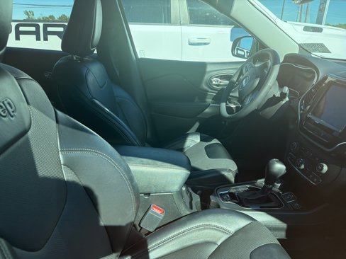 Certified 2022 Jeep Cherokee Limited image 16