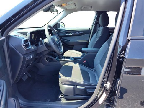 Used 2025 Chevrolet TrailBlazer LT image 14