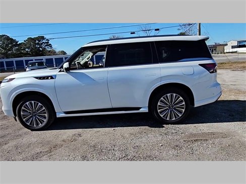 New 2025 INFINITI QX80 Sensory image 15
