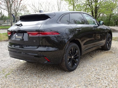 New 2026 Jaguar F-PACE R-Dynamic S image 9