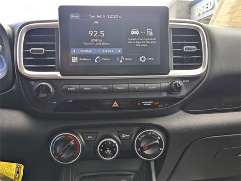 Used 2025 Hyundai Venue SE image 20