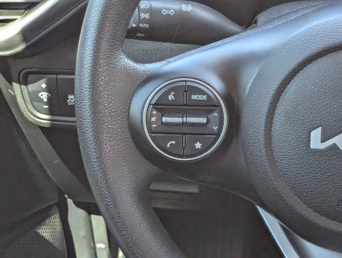 Certified 2023 Kia Soul LX image 17