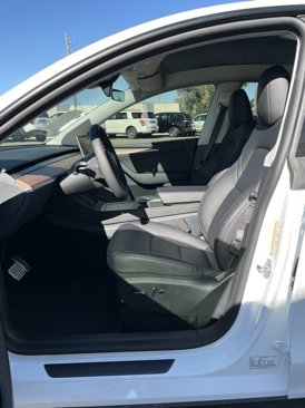 Used 2025 Tesla Model Y Performance image 26