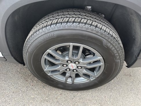 Used 2025 GMC Acadia Elevation image 17