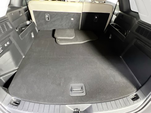 Used 2025 MAZDA CX-70 Plug-In Hybrid w/ Premium Pkg image 28