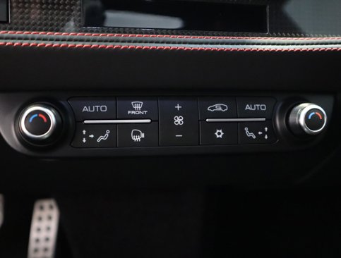 Certified 2022 Ferrari F8 Tributo image 32