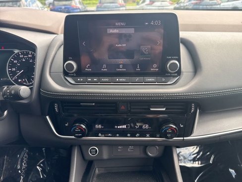 Used 2022 Nissan Rogue SV w/ SV Premium Package image 31