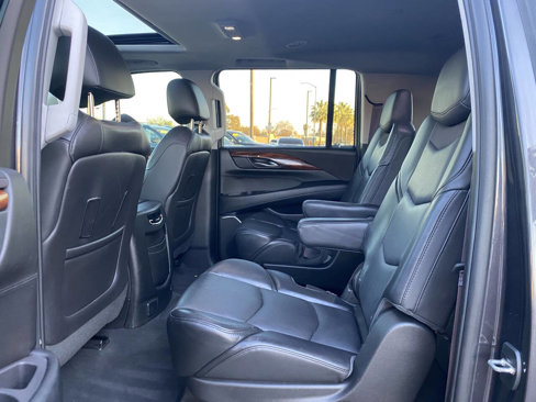 Used 2015 Cadillac Escalade ESV Luxury image 11