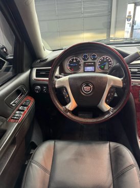 Used 2014 Cadillac Escalade ESV Premium image 24