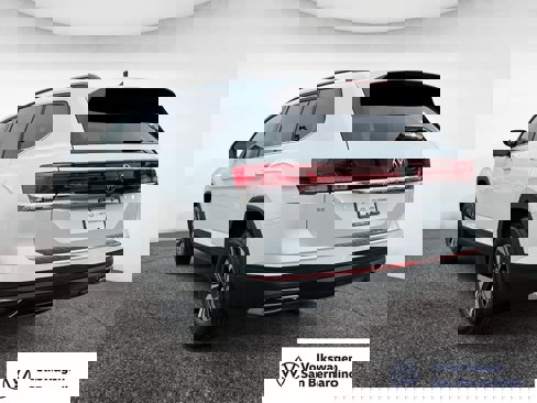 New 2026 Volkswagen Atlas SE image 3