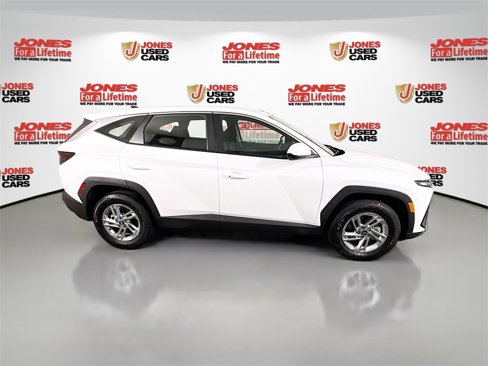 Certified 2025 Hyundai Tucson SE image 18