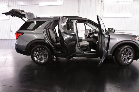Used 2025 Ford Explorer Active w/ Active Comfort Package image 33