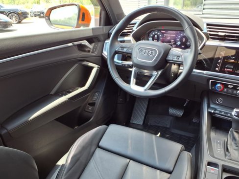 Used 2024 Audi Q3 2.0T Premium Plus image 23