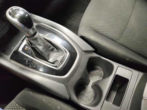 Used 2019 Nissan Rogue Sport S image 26
