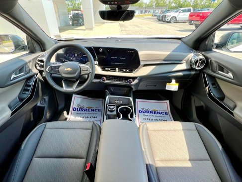 New 2026 Chevrolet Equinox LT w/ Convenience Package II image 2