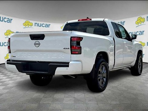 Certified 2025 Nissan Frontier SV image 6