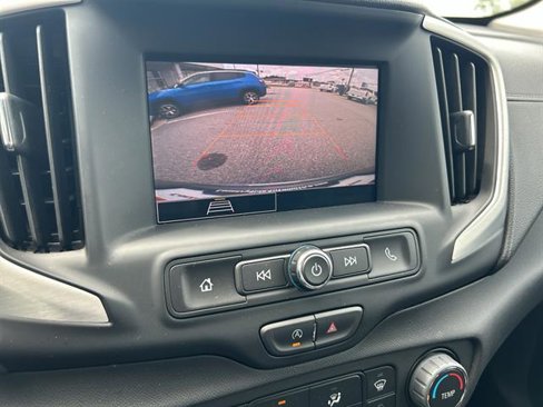 Used 2024 GMC Terrain SLE image 15