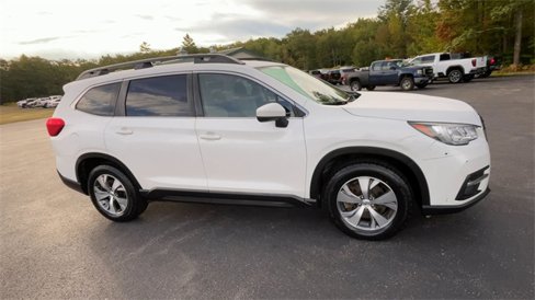 Used 2019 Subaru Ascent Premium image 2