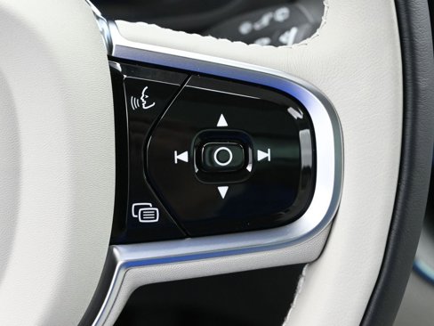 New 2025 Volvo XC60 T8 Plus w/ Protection Package Premier image 10