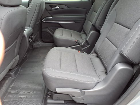 New 2025 Chevrolet Traverse LT w/ Sun and Wheel Package image 16