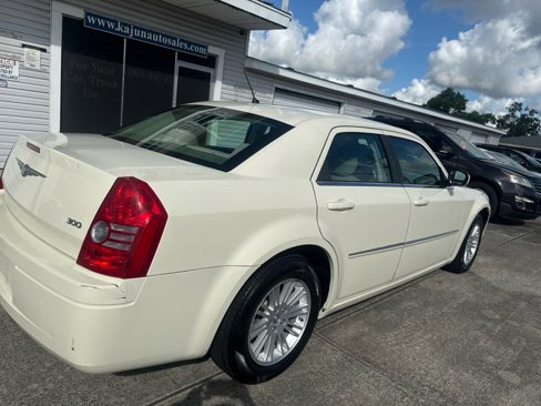 Used 2008 Chrysler 300 LX image 5