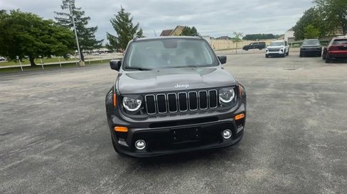 Used 2019 Jeep Renegade Latitude image 3