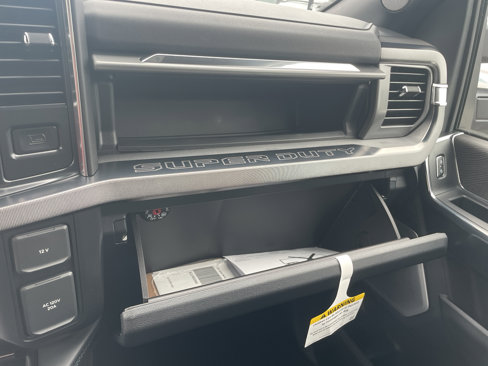 New 2025 Ford F250 Platinum image 30