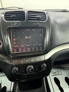 Used 2015 Dodge Journey Crossroad w/ Flexible Seating Group image 4