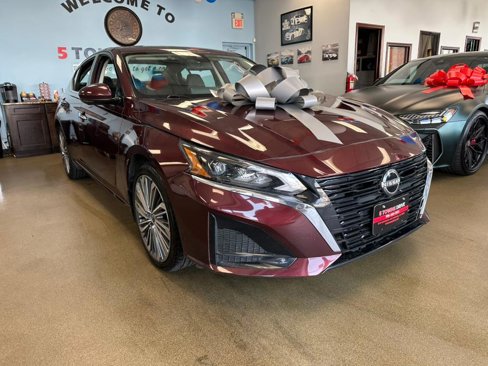 Used 2023 Nissan Altima 2.5 SL image 2