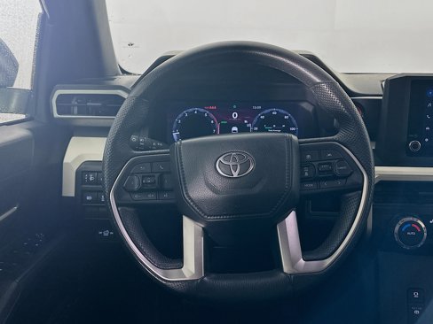 Used 2024 Toyota Tacoma TRD Off-Road image 18