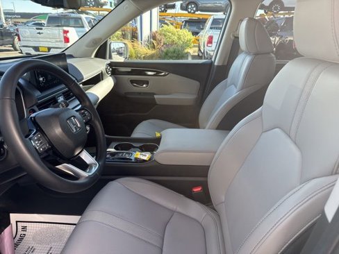 Used 2025 Honda Pilot EX-L image 17