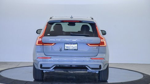 Certified 2025 Volvo XC60 B5 Core w/ Protection Package Premier image 3