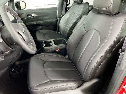 New 2026 Chrysler Pacifica Select image 21