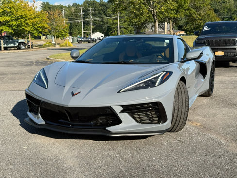 Used 2025 Chevrolet Corvette Stingray Preferred Cpe w/ Stealth Interior Trim Package image 3