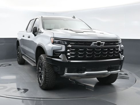 Used 2024 Chevrolet Silverado 1500 ZR2 w/ Technology Package image 3