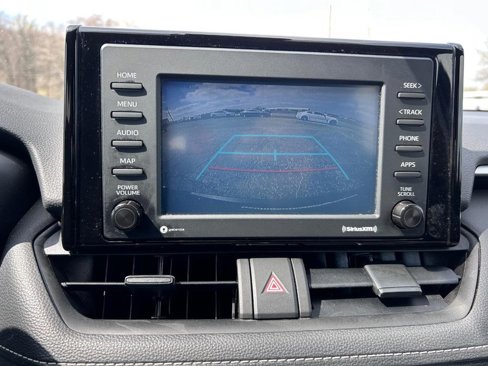 Used 2022 Toyota RAV4 XLE image 19
