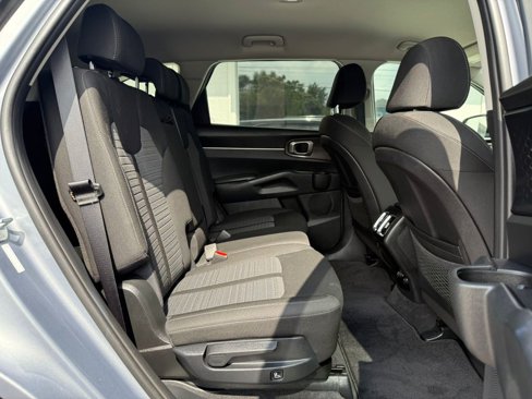 Used 2021 Kia Sorento LX image 17