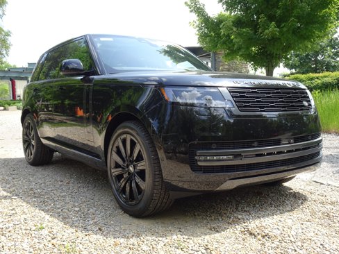 New 2025 Land Rover Range Rover SE image 14