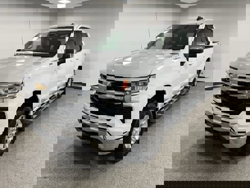 Used 2024 Chevrolet Silverado 1500 LT w/ Protection Package image 4