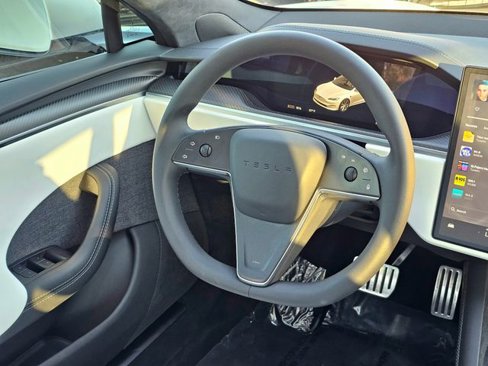 Used 2024 Tesla Model S Plaid image 31