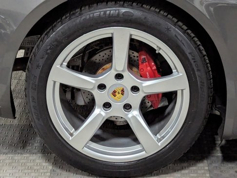 Used 2018 Porsche 718 Cayman S w/ Sport Chrono Package image 9