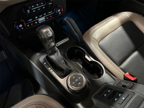 Used 2024 Ford Bronco Wildtrak image 33