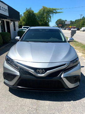 Used 2021 Toyota Camry SE image 2