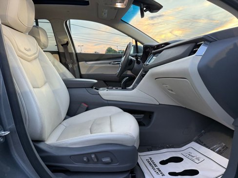 Used 2020 Cadillac XT5 Premium Luxury image 40